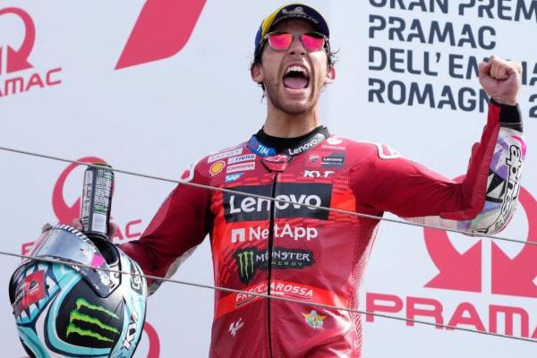 Enea Bastianini sur le podium