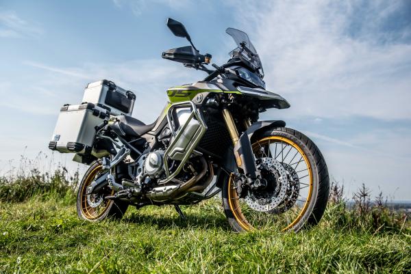 Voge DS 900X - avant