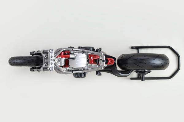 La disposition V3 aide Honda à maintenir un enjambement étroit à l'arrière du moteur