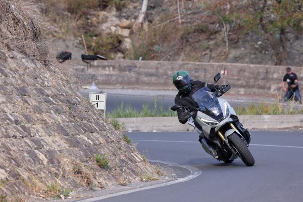 Honda X-ADV - conduite