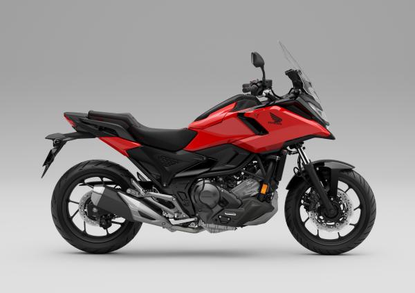 Honda NC750X 2025 - côté