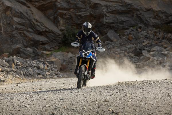 BMW F450 en action