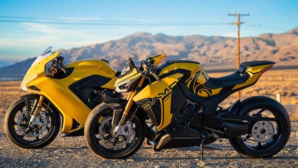 Damon-Hypersport-et-Hyperfighter-Colossus.jpg