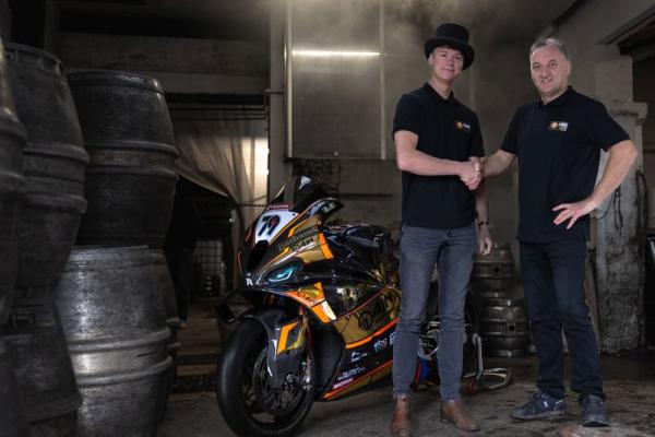 Storm Stacey et Michael Rutter, propriétaire de l'équipe Bathams Racing