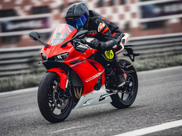 Kové Moto 450RR