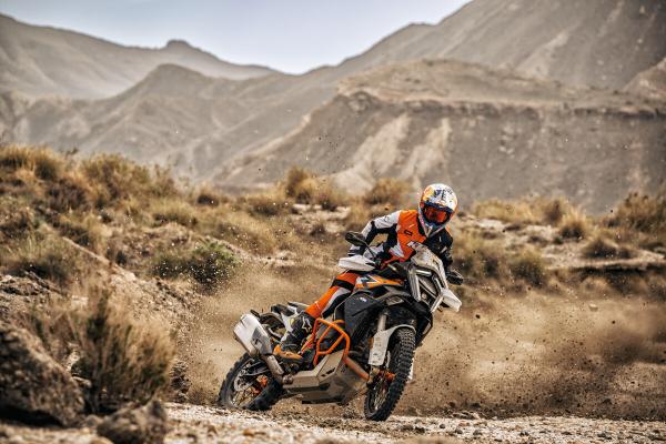 La nouvelle KTM 1390 Super Adventure R en action