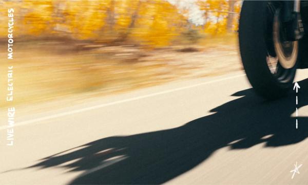 Oui, c'est à peu près la photo la plus nette de la moto...