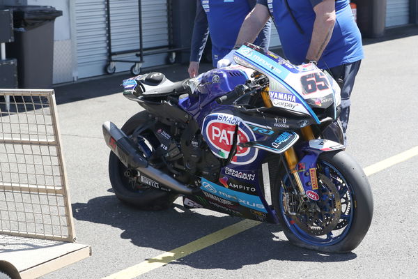 Yamaha endommagé de Jonathan Rea