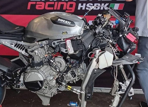 Le Ducati Panigale v2 Dunlop va rouler