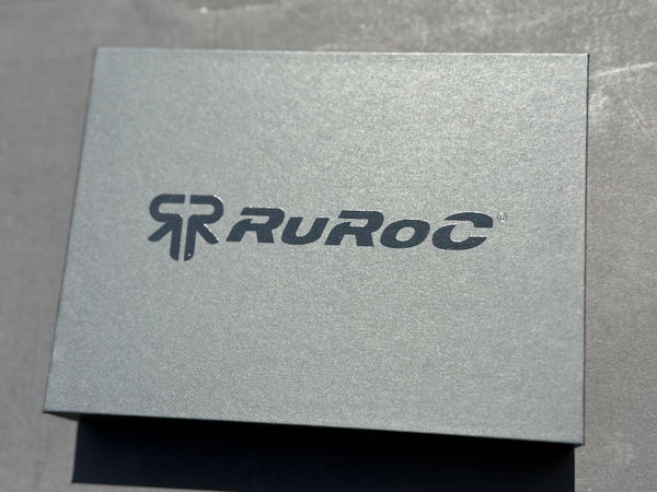 La boîte dans laquelle le système Blueooth entre