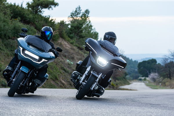 Modèles de glissement de la route et de street glide de la route Harley-Davidson et Street