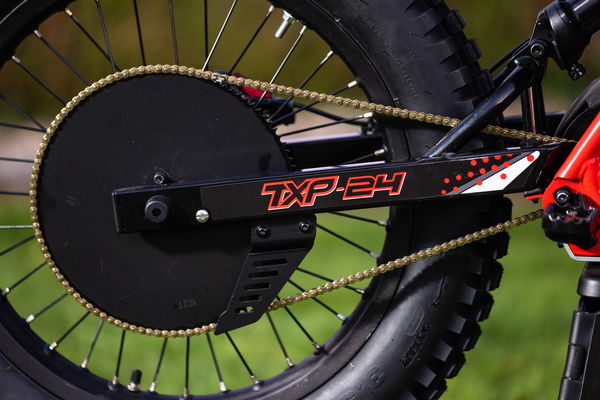 La roue arrière et le pignon du TXP-24