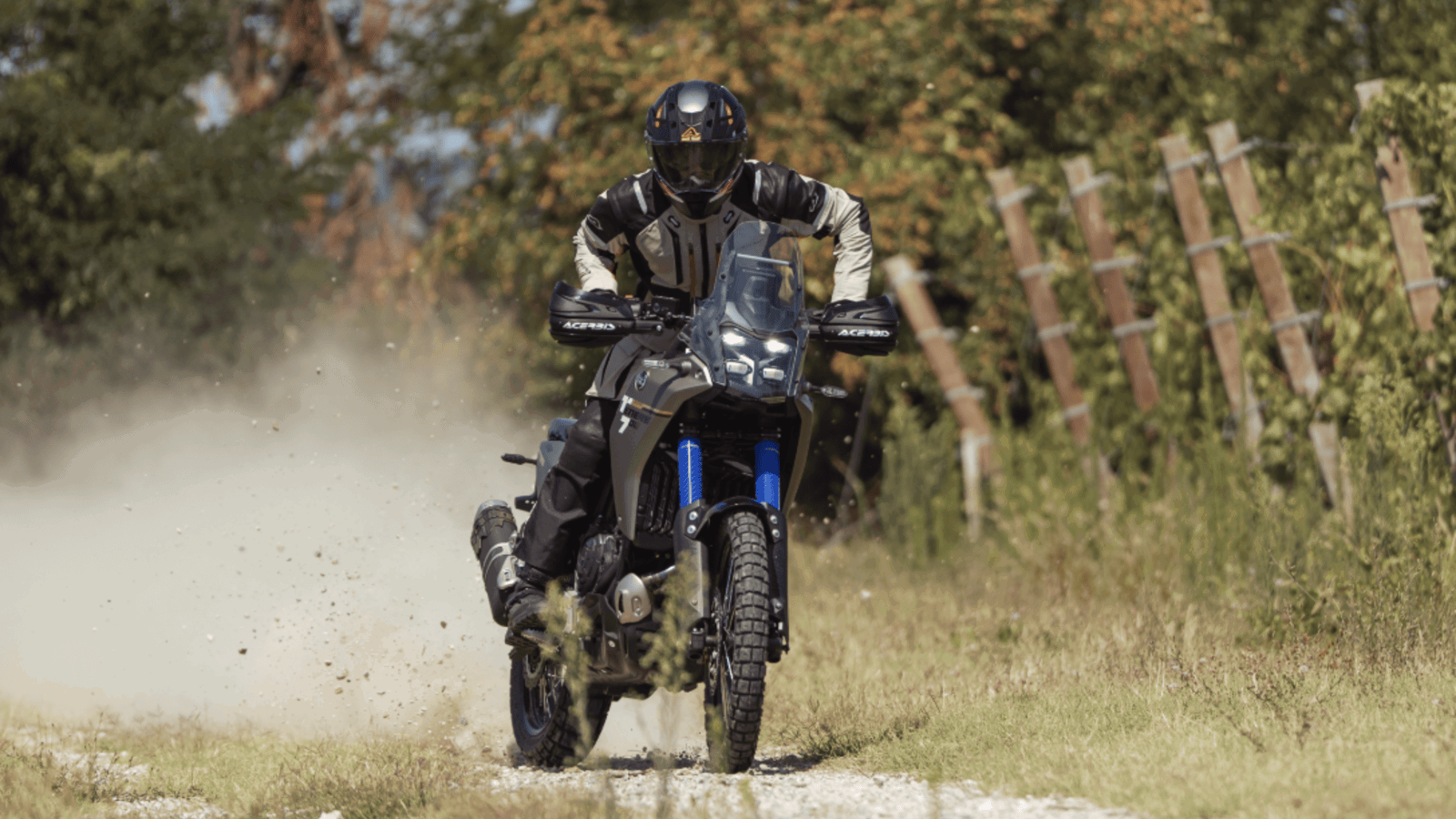 Acerbis lance de nouveaux équipements d'aventure Rally Pro, Race et Race Mesh