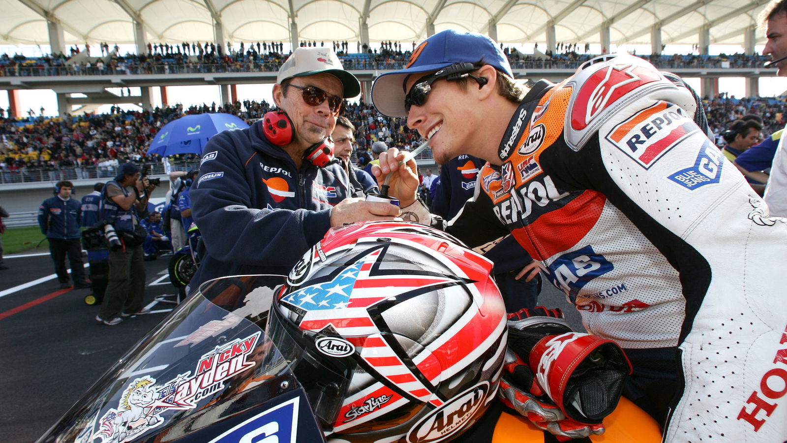 Économisez 200 £ sur une nouvelle réplique du casque Arai RX-7V Evo Nicky Hayden