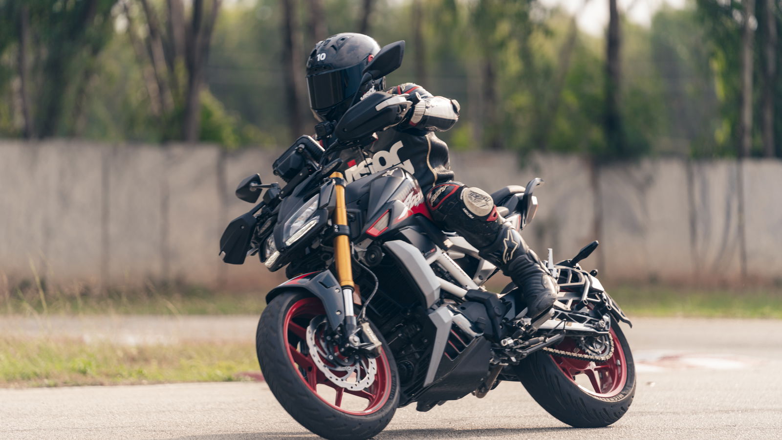 Examen, spécifications et fonctionnalités du TVS Apache RTR 310