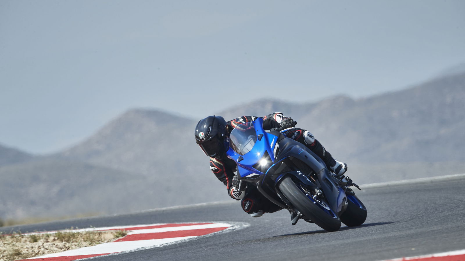 La Yamaha R7 2026 annoncée pour la révélation de l'EICMA