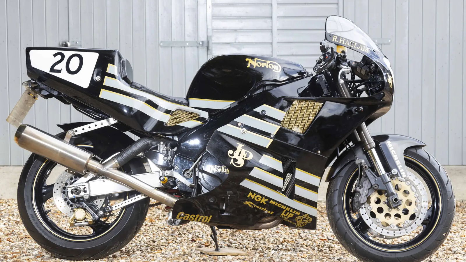 La réplique de Ron Haslam Norton RCW588 sera mise aux enchères en novembre