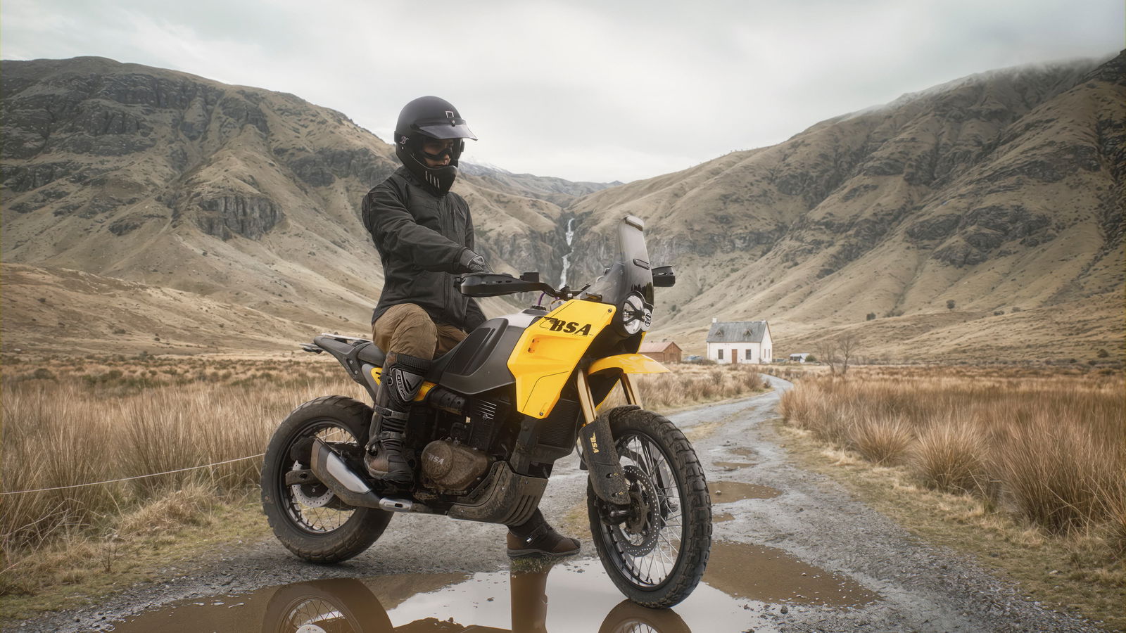 BSA dévoile la moto d'aventure Thunderbolt
