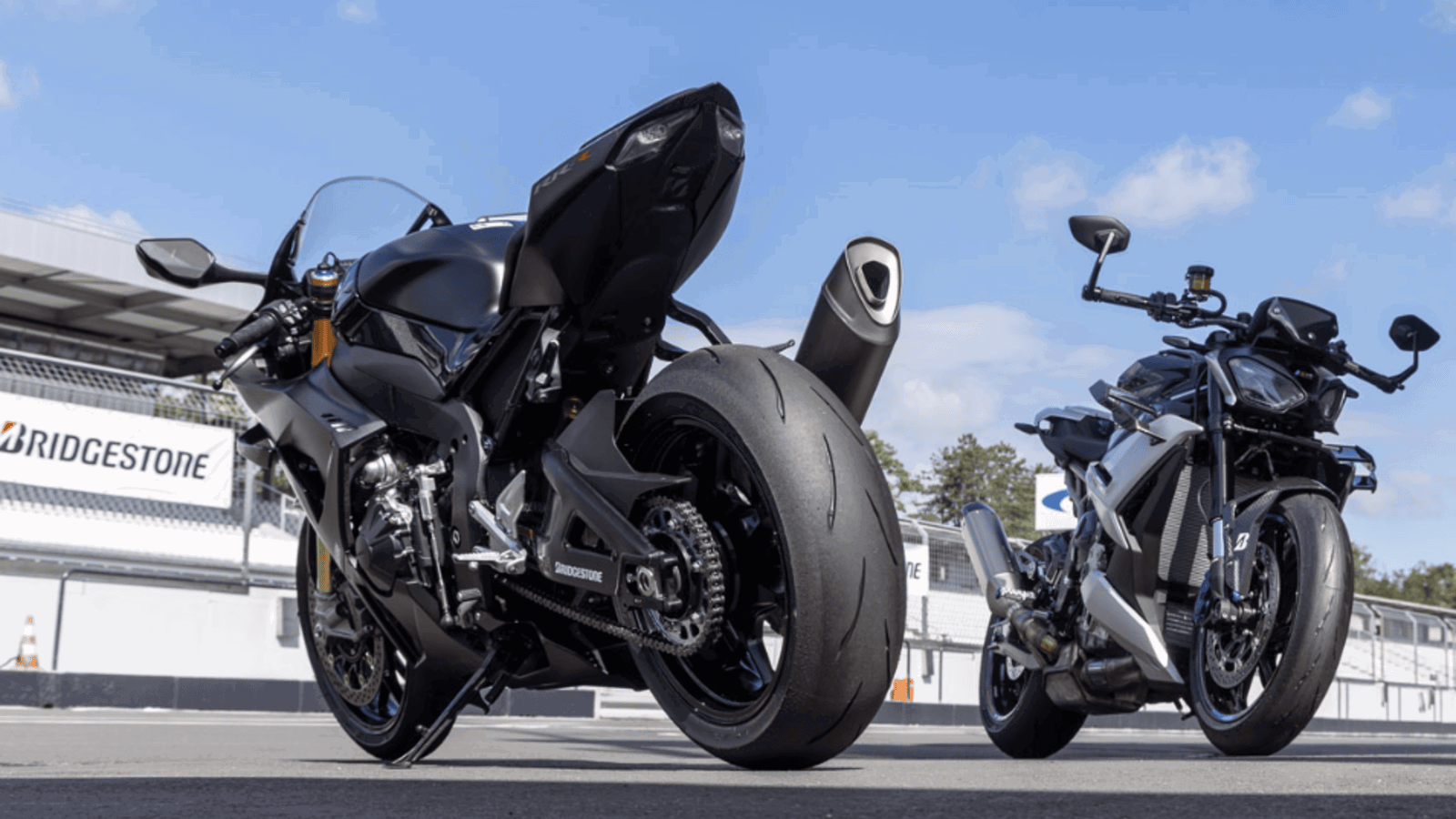 Bridgestone dévoile de nouveaux pneus haut de gamme Battlax RS12 Racing Street
