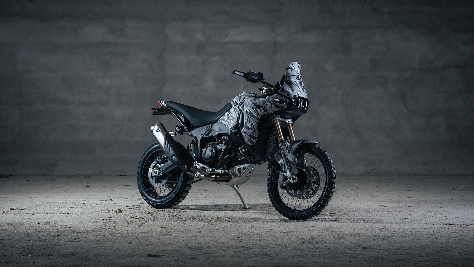 Ducati DesertX 2026 présenté en avant-première avec un nouveau moteur V2
