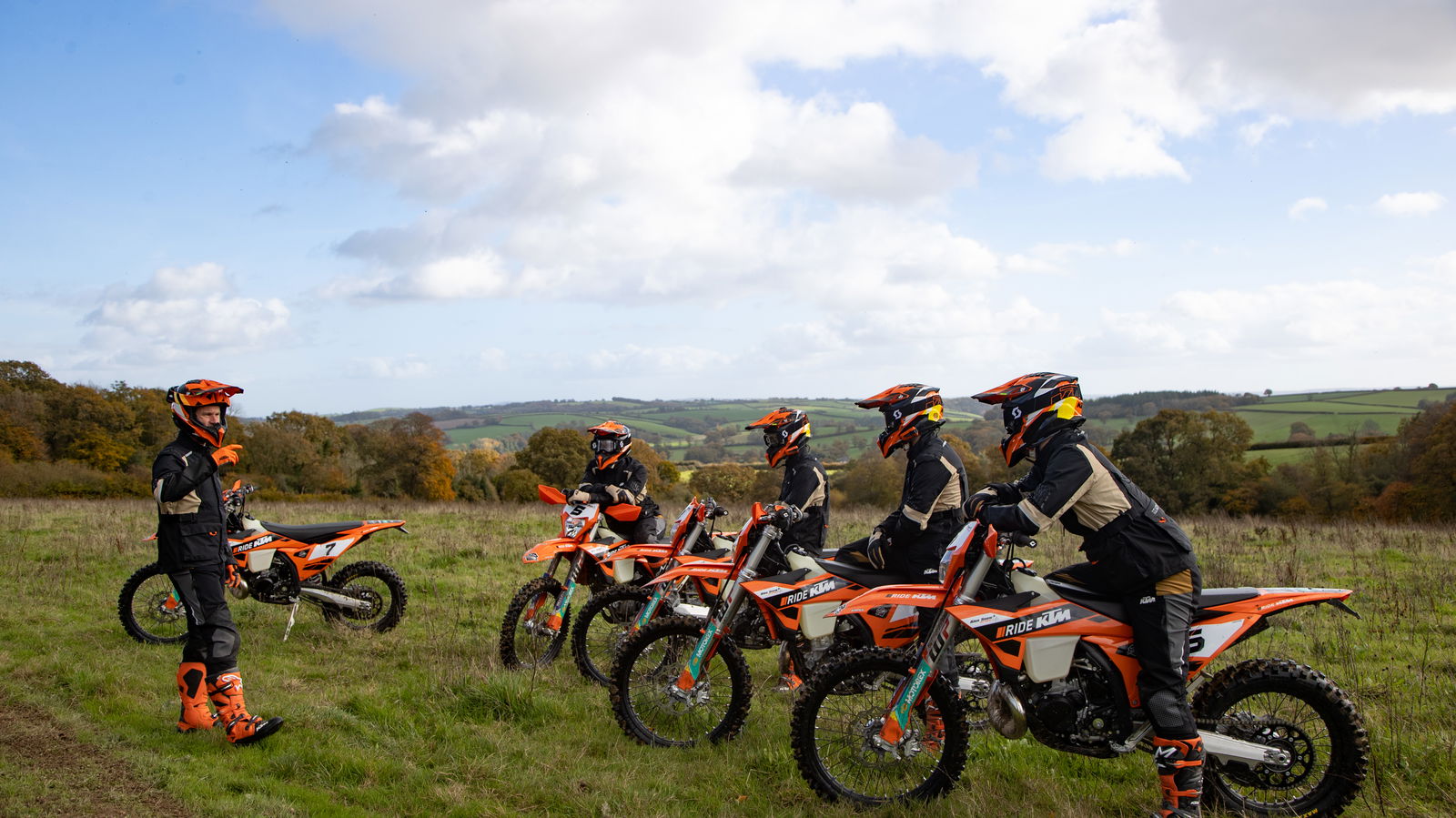 KTM lance une nouvelle expérience de moto tout-terrain au Royaume-Uni avec Alex Snow