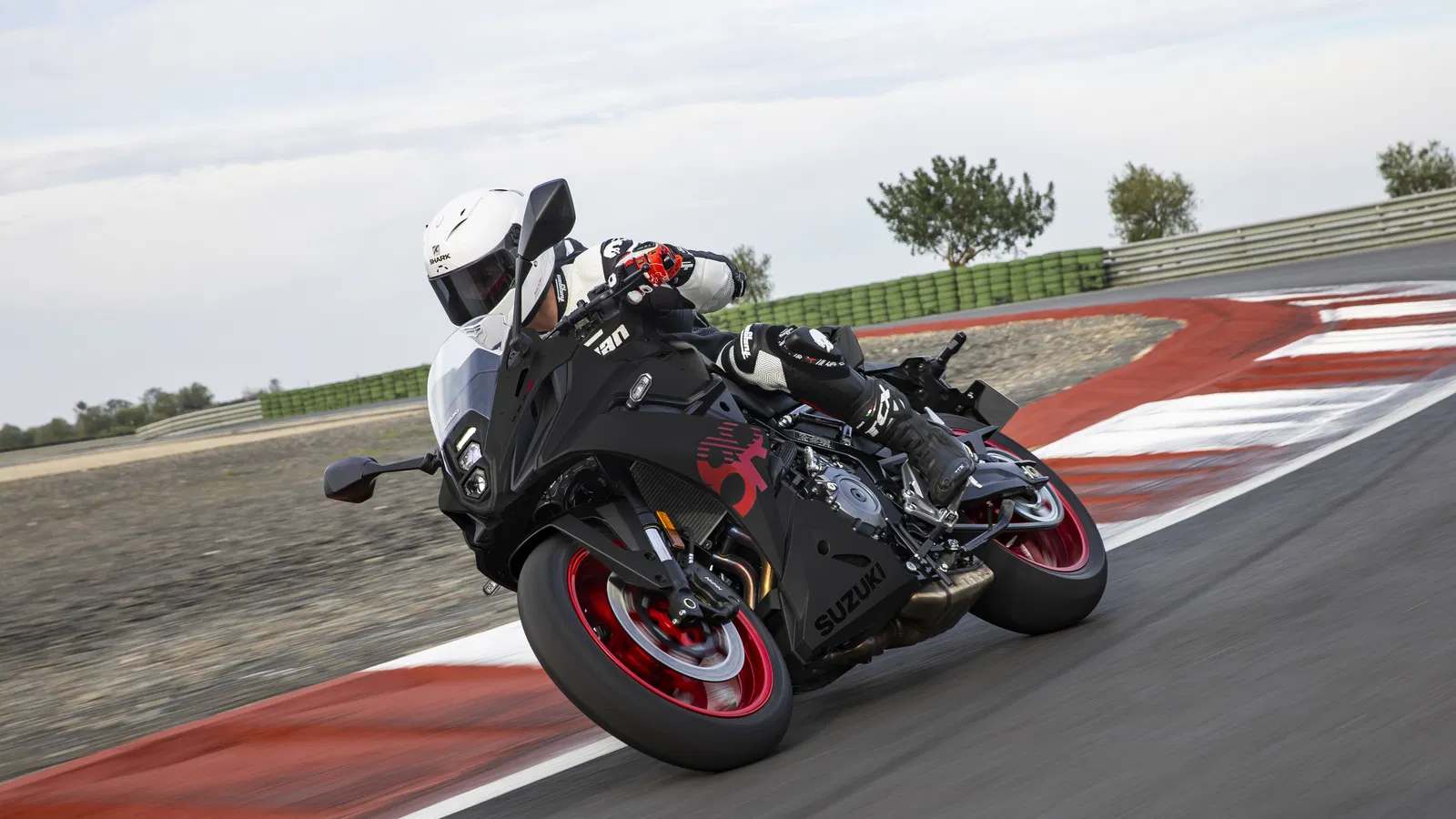 La Suzuki GSX-8R pourrait devenir la prochaine moto sportive dominante