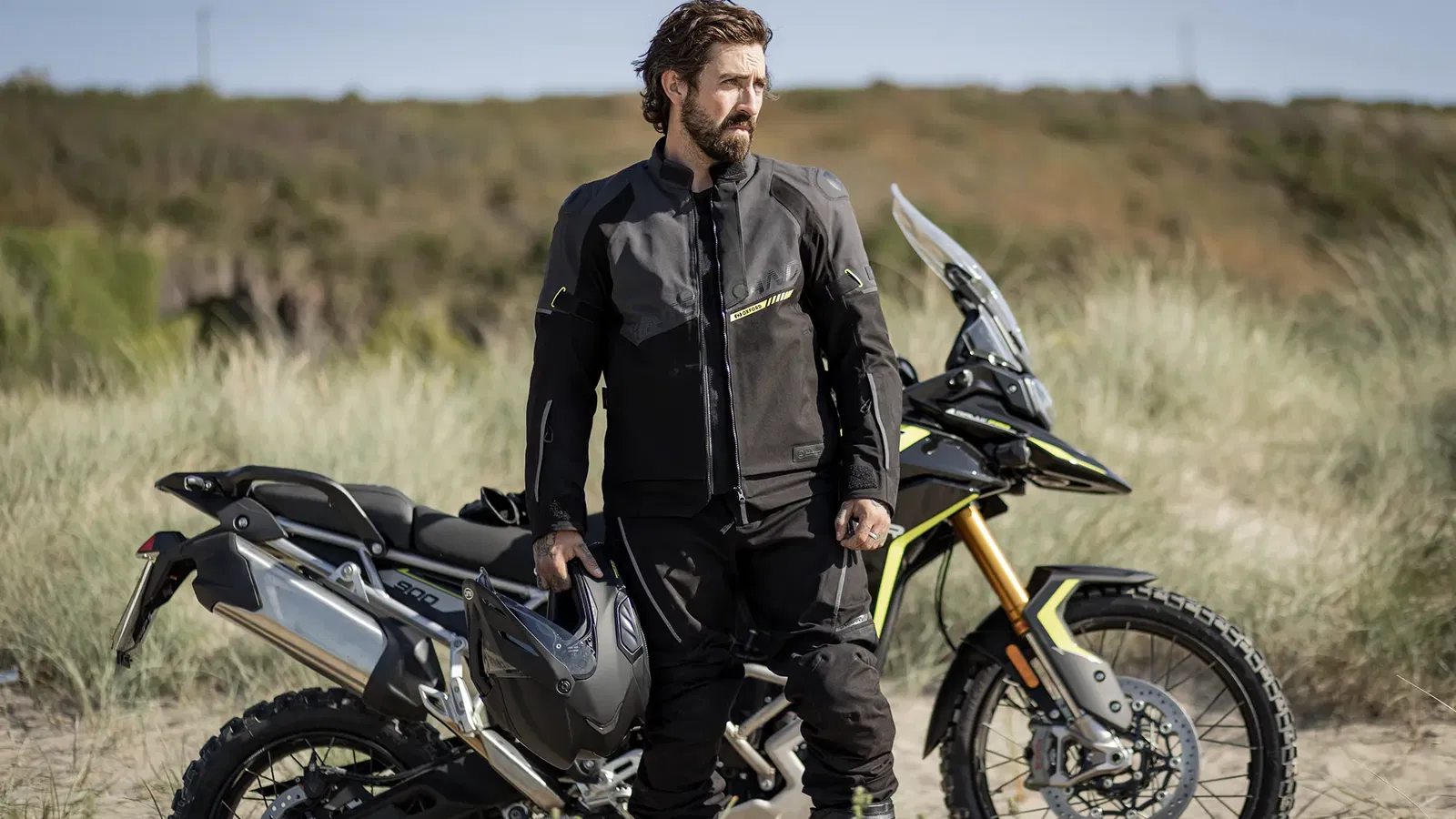 Oxford Products dévoile la veste et le pantalon Hinterland 2.0