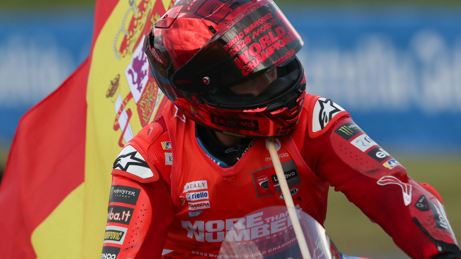 Shoei lance un casque Marc Marquez MotoGP extrêmement rare