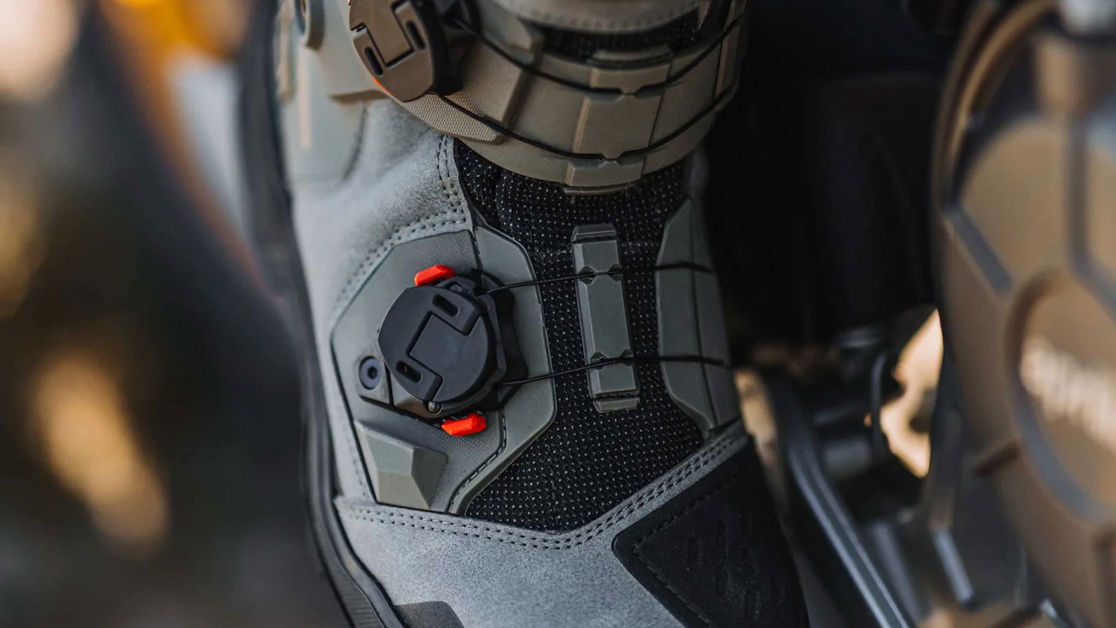 Sidi dévoile les nouvelles bottes Taurus GTX pour la moto d'aventure
