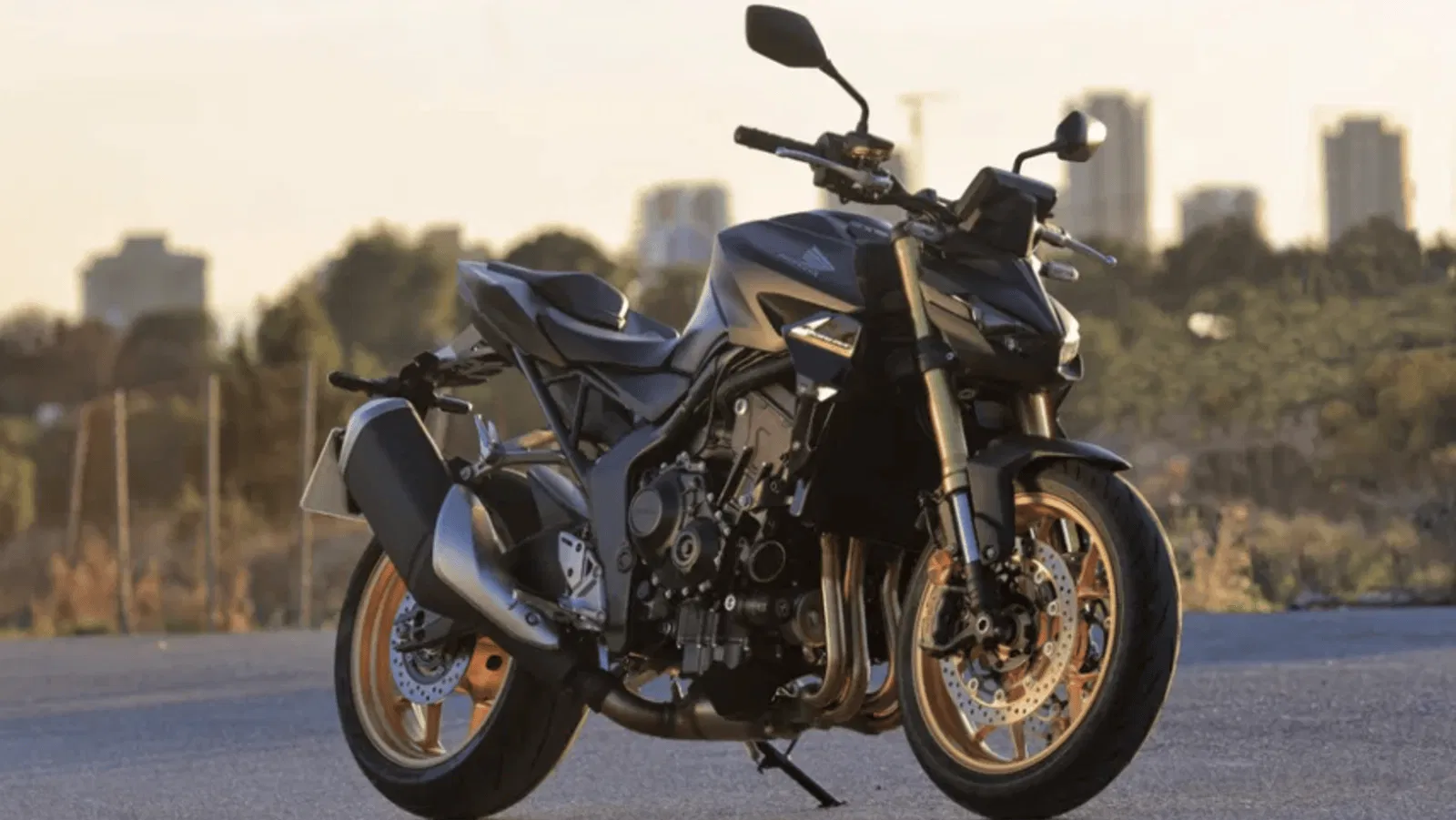 La Honda CB1000 Hornet reçoit une protection moteur conforme aux spécifications de course de GB Racing