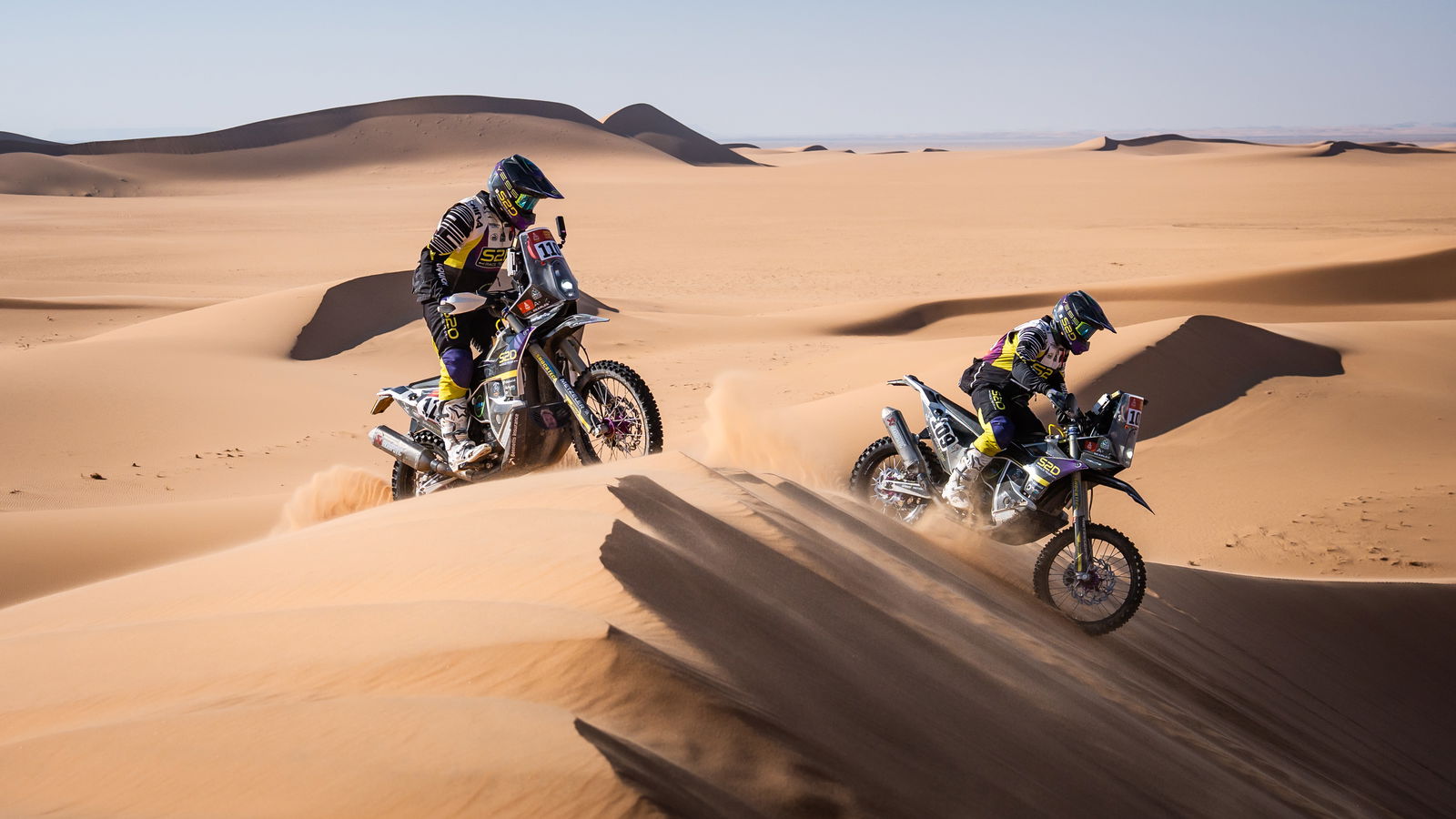 Des frères britanniques entrent dans l’histoire du Dakar après une course « émotionnelle » en Arabie Saoudite