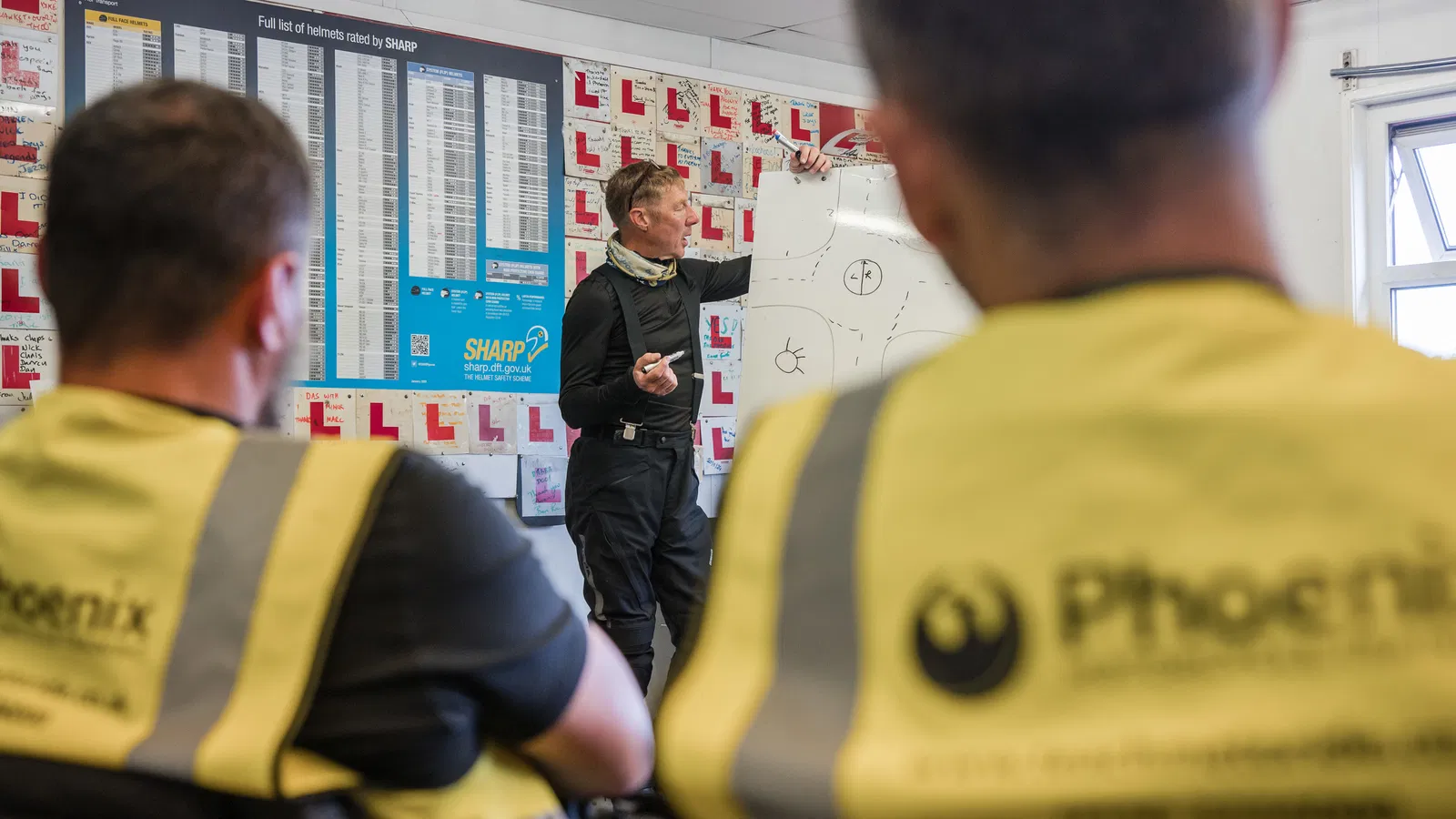 Exclusif : le propriétaire d'une école de moto révèle une solution possible à la baisse des ventes au Royaume-Uni