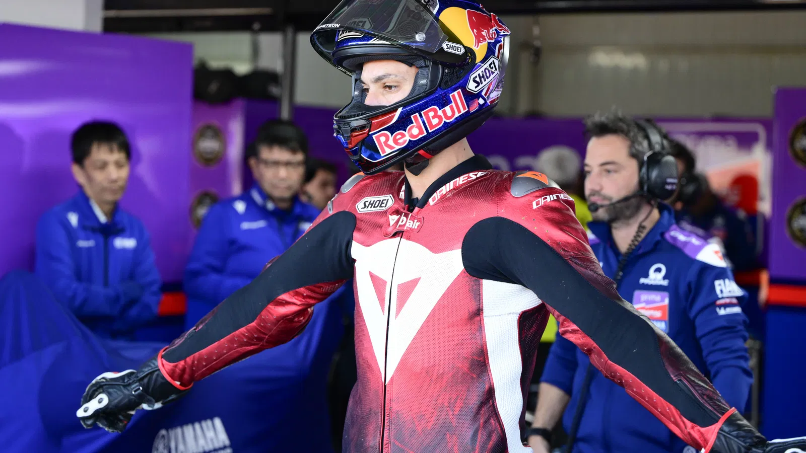 Le rookie du MotoGP Toprak Razgatlioglu en tant que chanteur ? Nous ne sommes pas sûrs…