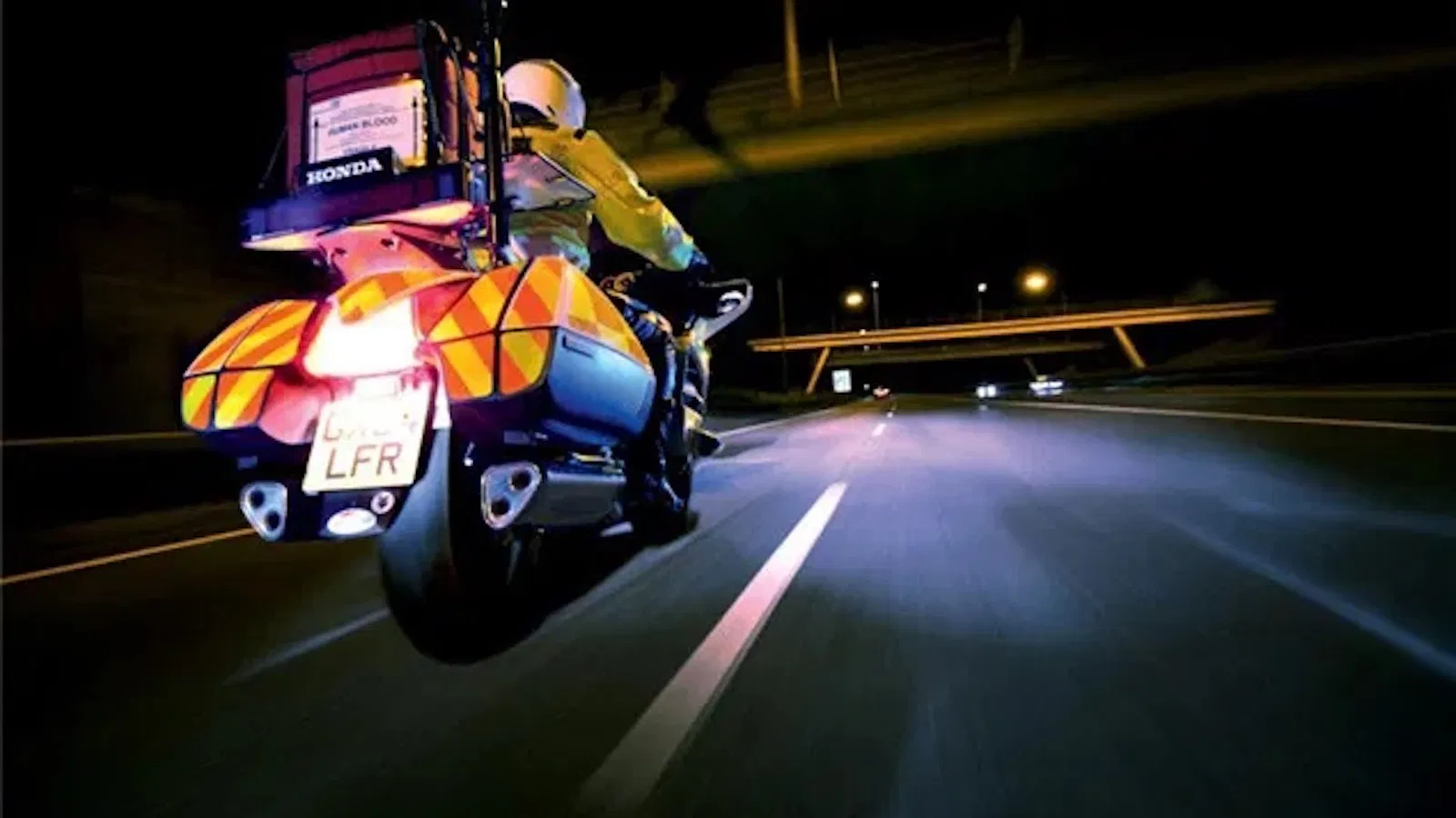 Pétition lancée pour permettre aux Blood Bikers d'utiliser des « feux de sécurité » verts