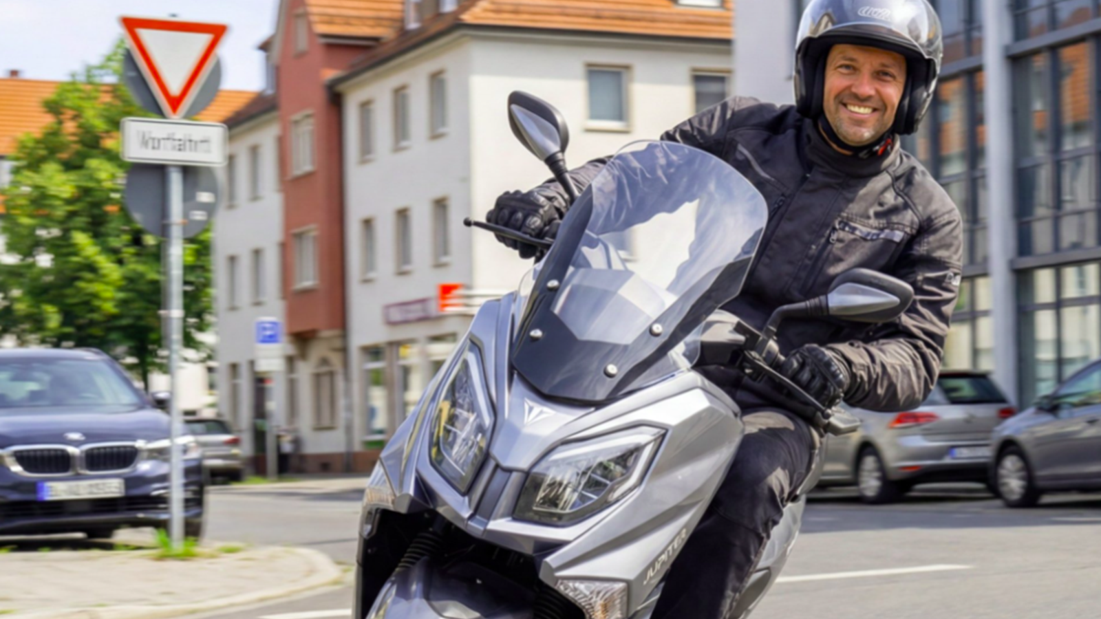 Ce scooter électrique « le meilleur de l’univers » a des spécifications extrêmement terrestres