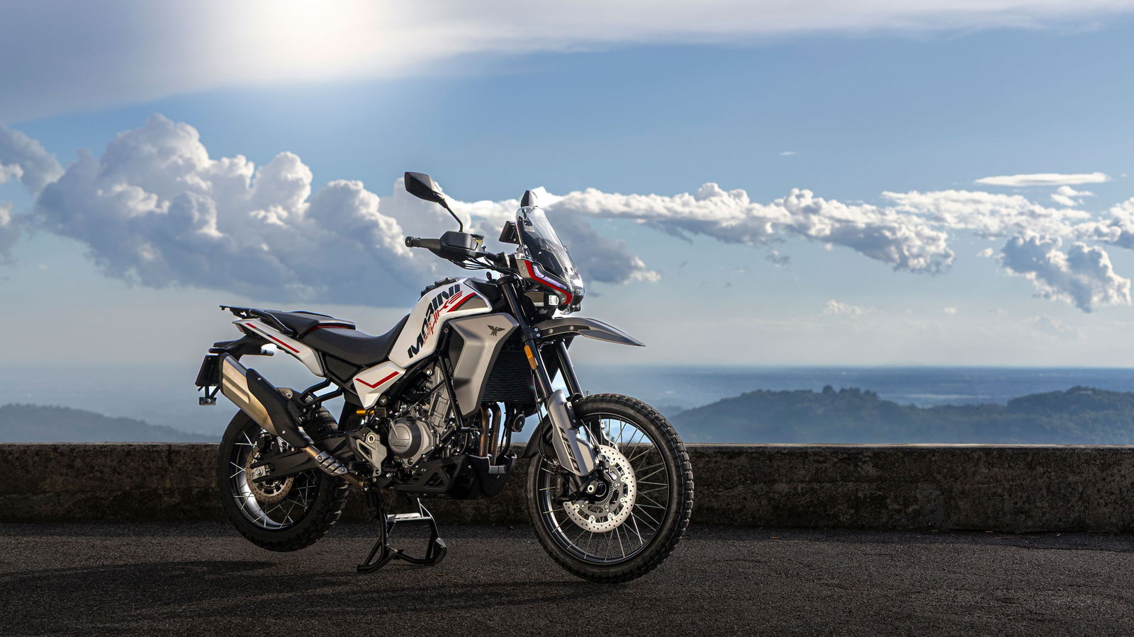 Moto Morini Alltrhike 450 débarque au Royaume-Uni à seulement 5 299 £