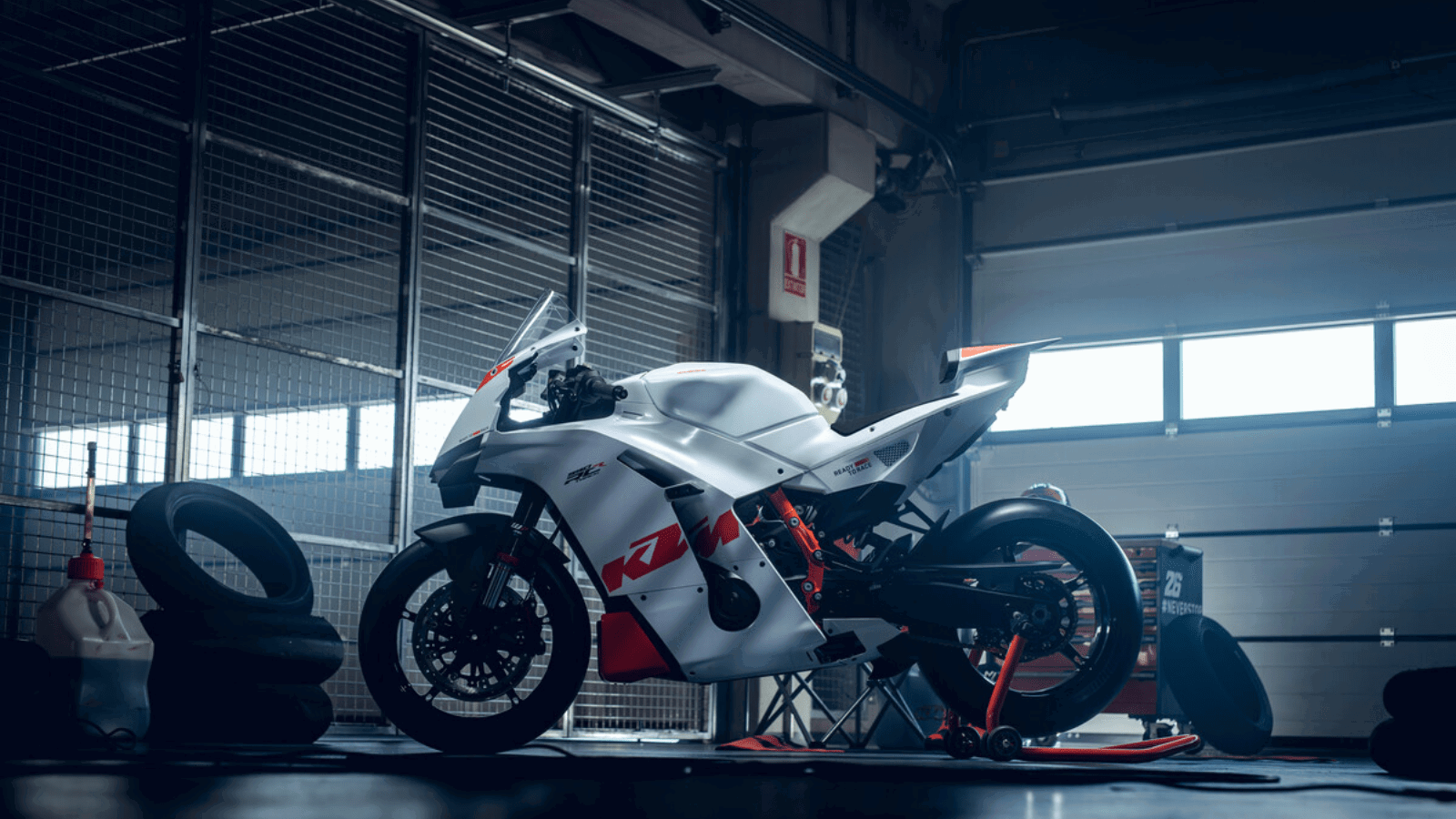 Spécifications, détails et caractéristiques de la KTM 990 RC R Track 2026