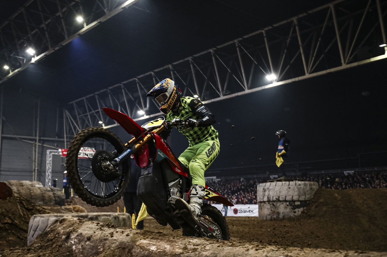 Stark remporte le titre des constructeurs SuperEnduro 2026