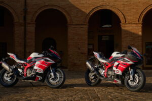 La nouvelle Bimota KB399 est-elle plus qu'une Kawasaki ZX-4RR repeinte ?