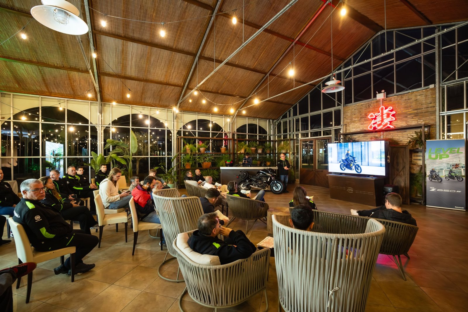 Kawasaki Z650 S 2026 - BTS