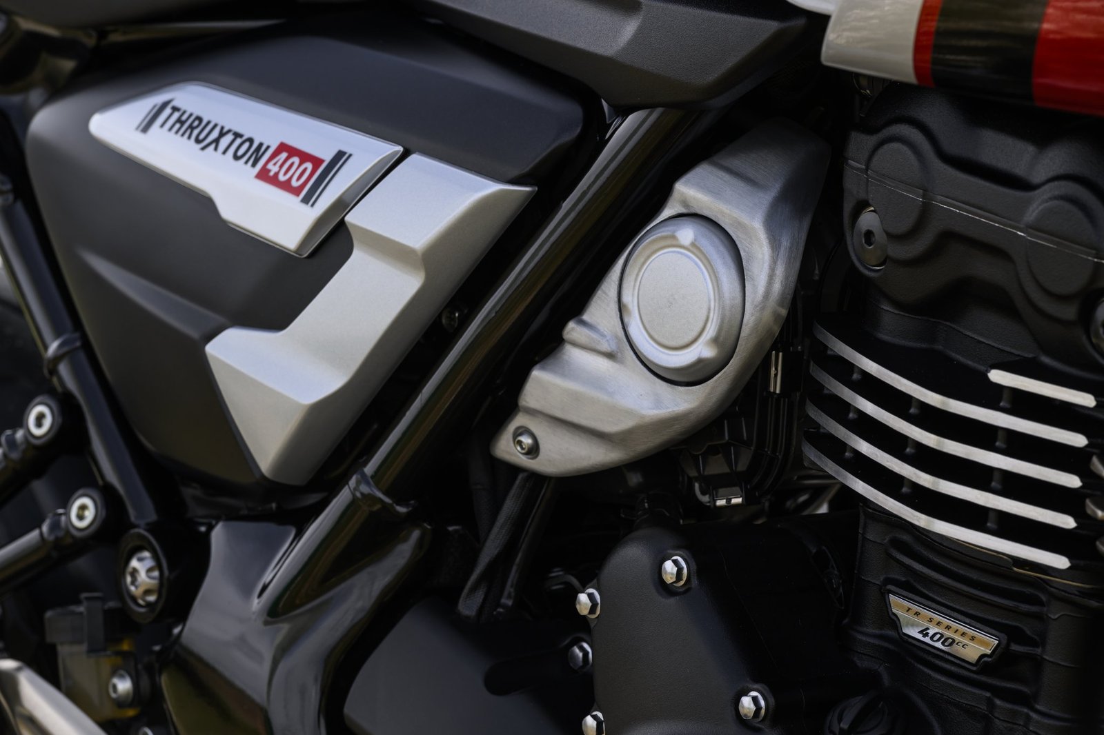Triumph Thruxton 400 - détails