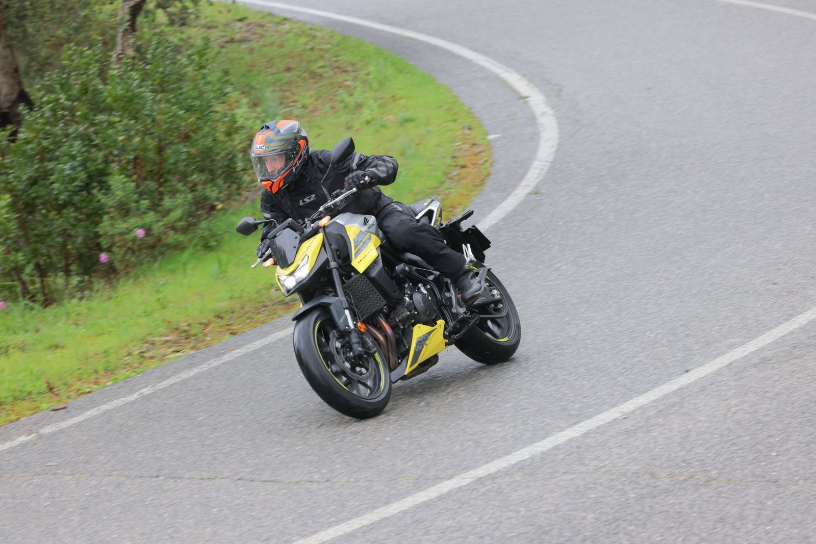 Embrayage électronique Honda CB750 Hornet 2026