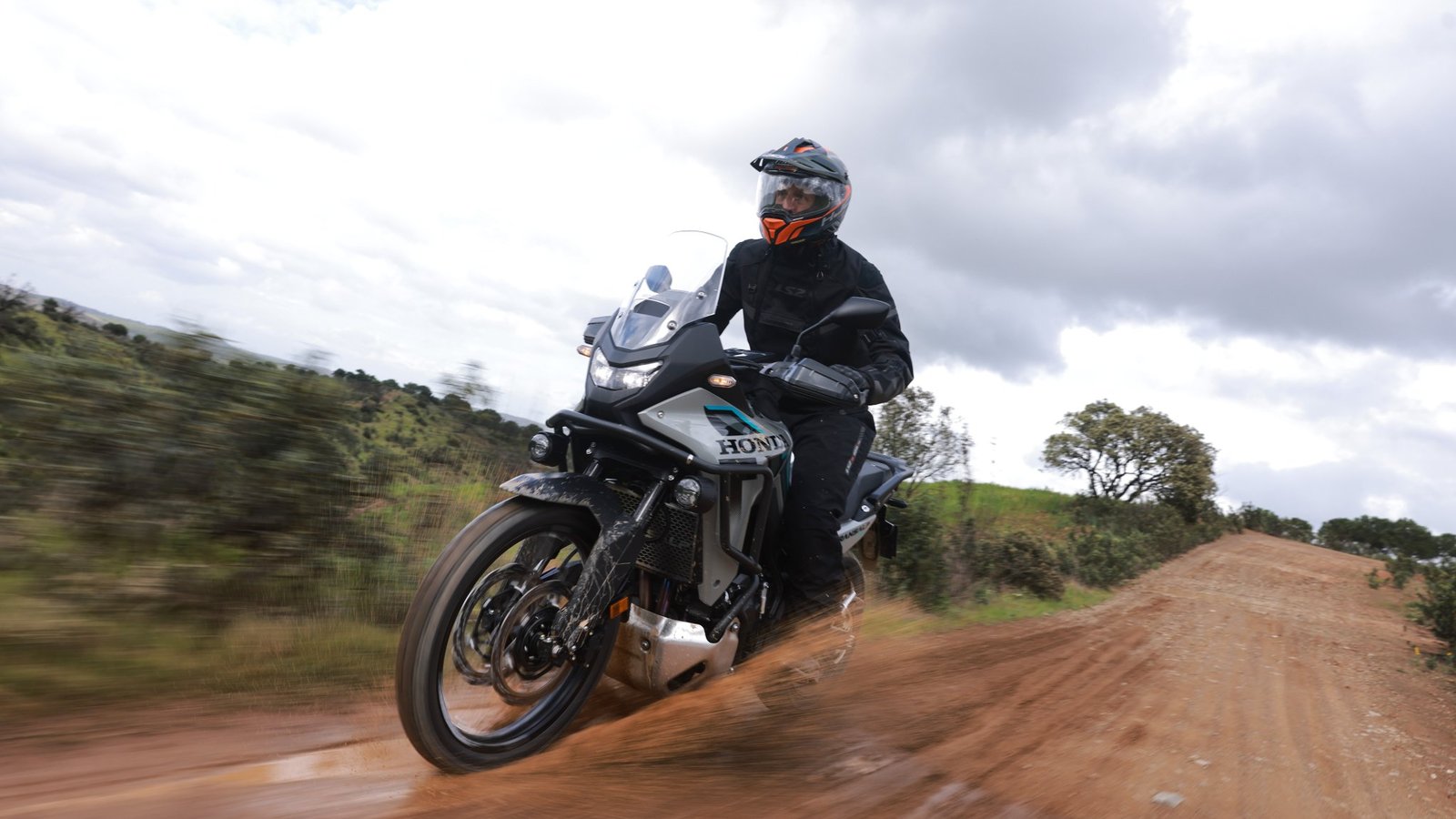 2026 Honda XL750 Transalp E-Clutch