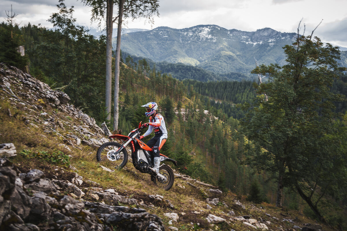 La nouvelle KTM Freeride E en action