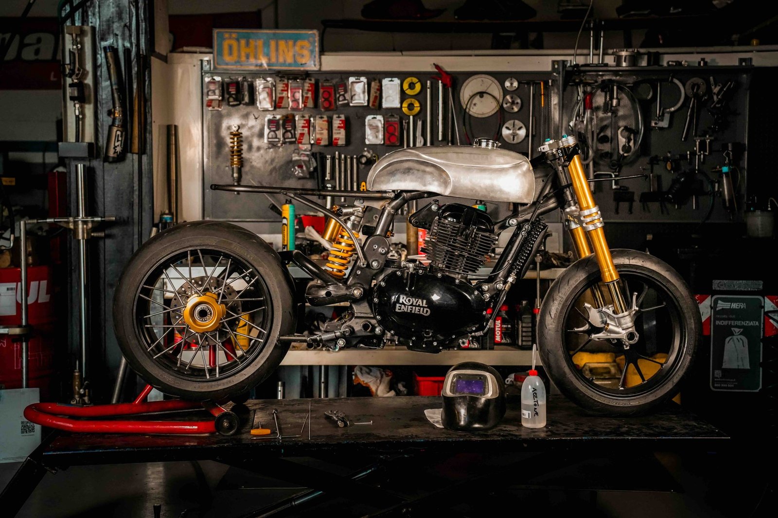 Construction de la Royal Enfield Riviera