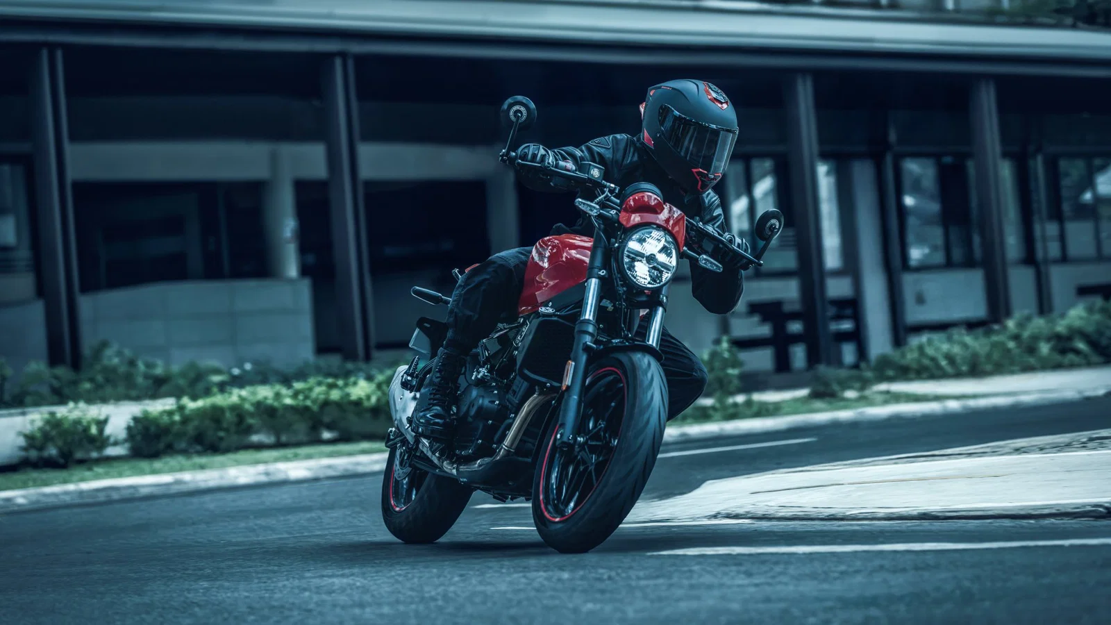 The Royal Enfield Guerrilla 450 Apex