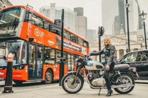 Triomphe pour soutenir le tout premier Lady Mayor Ride Out