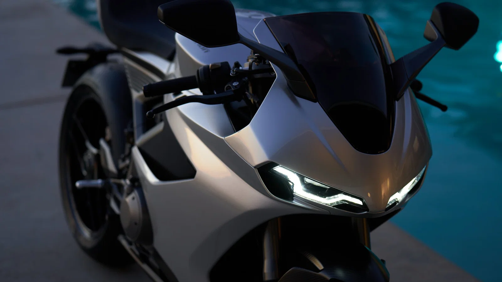 The Norton Manx R - details