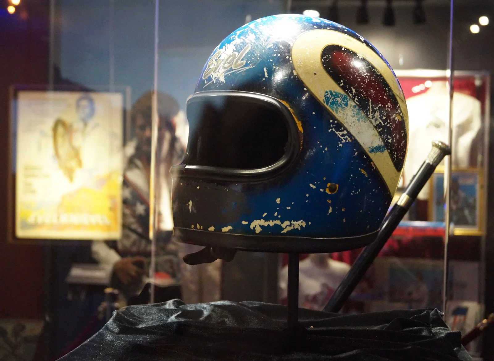 Un casque utilisé par Knievel pour le saut malheureux du Caesar's Palace