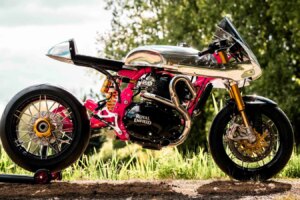 Les finalistes du concours personnalisé Royal Enfield présentent leurs candidatures